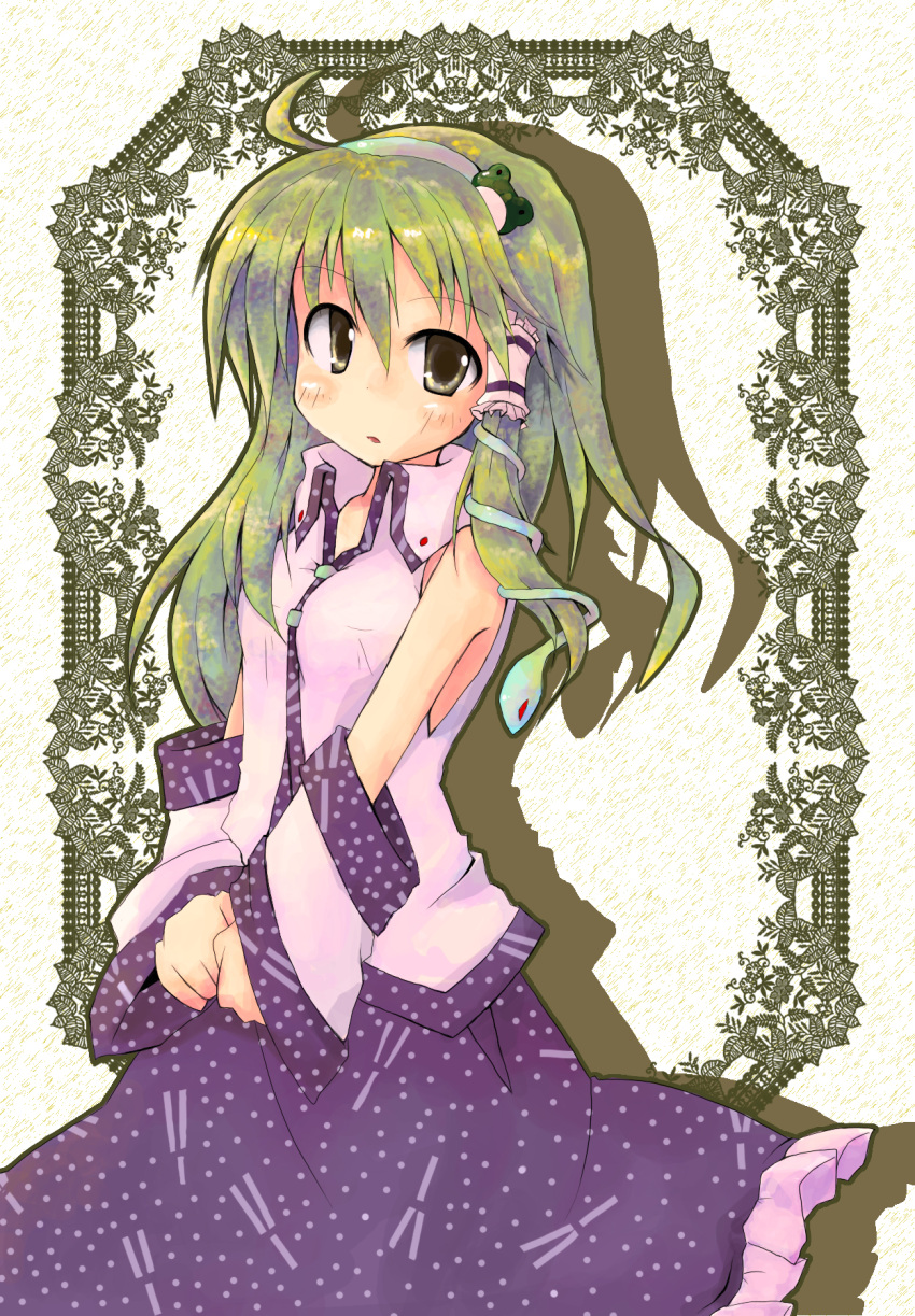 gohei green_hair highres itsuki_kuro japanese_clothes kochiya_sanae miko solo touhou