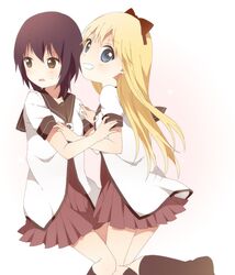  2girls black_hair blonde_hair blue_eyes bow brown_eyes funami_yui grin hair_bow kumakichi_(toshigat) long_hair looking_at_viewer looking_away multiple_girls open_mouth school_uniform serafuku short_hair short_sleeves smile socks standing toshinou_kyouko yuru_yuri 