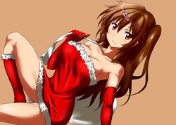  1girl brown_eyes brown_hair chuunibyou_demo_koi_ga_shitai! elbow_gloves gloves hair_ornament hairclip highres long_hair nibutani_shinka nishiumi_yuuta sack santa_costume side_ponytail 