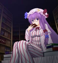  bespectacled book crescent glasses hat hero_rice highres library long_hair patchouli_knowledge purple_eyes purple_hair solo striped touhou very_long_hair violet_eyes 