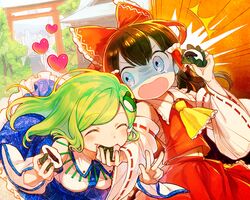  /\/\/\ 2girls ascot black_hair bow city closed_eyes detached_sleeves eating food frog_hair_ornament green_hair grey_eyes hair_bow hair_ornament hakurei_reimu heart kochiya_sanae midriff mochi multiple_girls navel open_mouth sarashi shirt skirt skirt_set sudosakana surprised torii touhou tree v wagashi wide_sleeves 