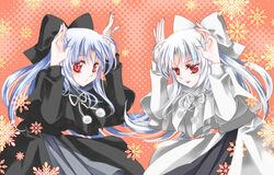  2girls blue_hair bow bunny_pose capelet dress hair_bow len long_hair melty_blood multiple_girls red_eyes silver_hair tsukihime warlock_(nova) white_len 