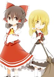  2girls blonde_hair bow braid broom brown_eyes brown_hair hakurei_reimu katorinuko kirisame_marisa long_hair multiple_girls ribbon short_hair touhou yellow_eyes 