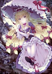  blonde_hair crossed_legs dress gloves high_heels legs_crossed long_hair pantyhose purple_eyes shoes sitting solo thigh-highs thighhighs touhou tree umbrella violet_eyes wataame27 white_gloves white_legwear yakumo_yukari 