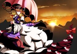  blonde_hair dress gap hair_ribbon hat highres mountain parasol purple_eyes ribbon solo sunset touhou turn-a umbrella violet_eyes yakumo_yukari 