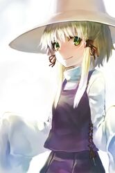  1girl benitama blonde_hair green_eyes hair_ribbon hat highres moriya_suwako payot ribbon simple_background smile solo touhou white_background wide_sleeves 