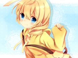  antenna_hair bag blonde_hair blue_eyes braid haiyore!_nyaruko-san hastur_(nyaruko-san) hoodie leeannpippisum long_hair male single_braid solo trap 