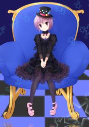  bassa brown_eyes dress frills gothic_lolita grey_hair hat highres lolita_fashion nagato_yuki pantyhose short_hair sitting solo suzumiya_haruhi_no_yuuutsu top_hat 