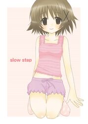  blush brown_eyes brown_hair hair_ornament hairclip hidamari_sketch looking_at_viewer quro quro_(black_river) short_hair smile solo yuno 