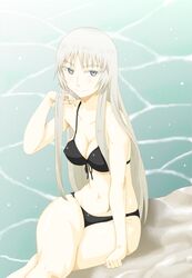  bikini blush breasts jormungand kesuida koko_hekmatyar long_hair sitting smile solo swimsuit very_long_hair 