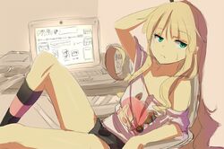  :< bare_shoulders blonde_hair chair computer flat_chest green_eyes laptop long_hair magister_(bigbakunyuu) off_shoulder original reclining sakuraba_himari shiratama_lilliana short_shorts shorts socks solo sriped_legwear striped striped_legwear sweatdrop 