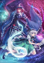  blue_eyes butterfly hairband hat kaizeru konpaku_youmu konpaku_youmu_(ghost) multiple_girls petals pink_hair ready_to_draw red_eyes saigyouji_yuyuko scabbard sheath sheathed short_hair silver_hair skirt skirt_set sword touhou triangular_headpiece weapon wide_sleeves 