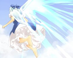  blue_hair bow cirno hair_bow ice ice_wings short_hair sky solo touhou wings yudepii 