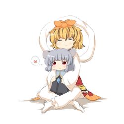  2girls :< ^_^ animal_ears blonde_hair blush closed_eyes eyes_closed fuuen_(akagaminanoka) grey_hair heart hug hug_from_behind mouse_ears multiple_girls nazrin red_eyes short_hair simple_background smile toramaru_shou touhou white_background 