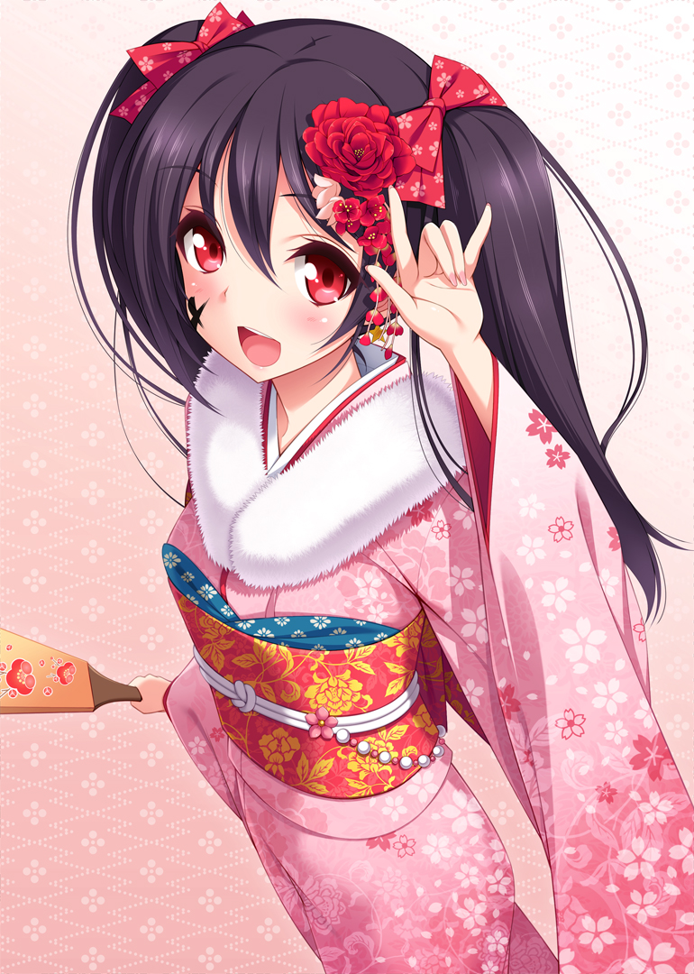 1girl \m/ black_hair blush bow cygnus_(artist) flower fur_trim hair_bow hair_flower hair_ornament japanese_clothes kimono long_hair looking_at_viewer love_live!_school_idol_project open_mouth red_eyes smile solo twintails yazawa_nico
