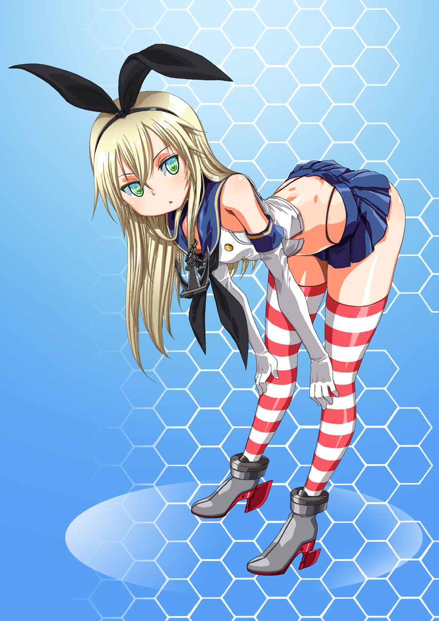 1girl :&lt; bare_shoulders bent_over blonde_hair chestnut_mouth green_eyes hex_grid high_heels highres kantai_collection long_hair rantia shimakaze_(kantai_collection) skirt solo striped striped_legwear thighs