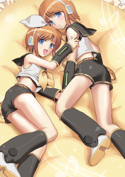 blue_eyes brown_hair cosplay cushion detached_sleeves elpeo_puru gundam gundam_zz headphones izumi_rion kagamine_len kagamine_len_(cosplay) kagamine_rin kagamine_rin_(cosplay) lying multiple_girls puru_two short_hair vocaloid