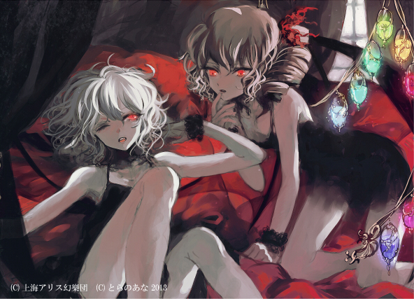 2girls bat_wings blonde_hair canopy_bed dress drill_hair finger_to_mouth flandre_scarlet hair_ribbon kneeling minase_(mmakina) multiple_girls nightgown on_bed open_mouth red_eyes remilia_scarlet ribbon siblings side_ponytail silver_hair sisters sitting sitting_on_bed sleeveless sleeveless_dress touhou wings wink wrist_cuffs