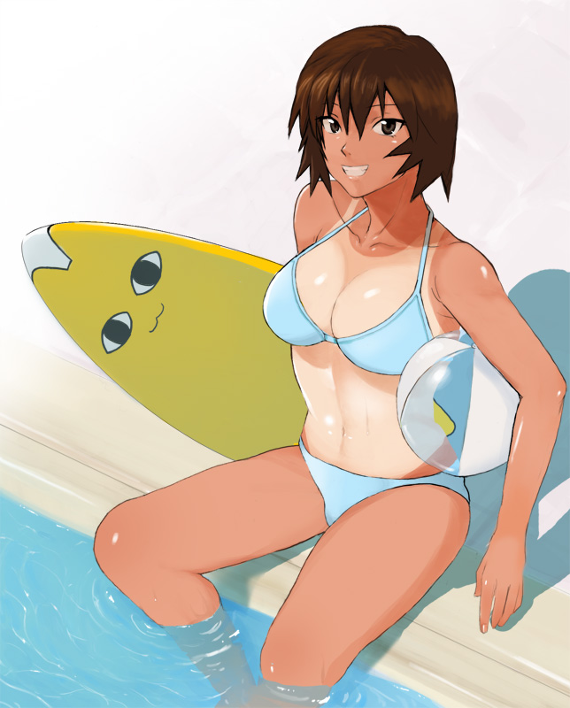 azumanga_daioh ball beachball bikini breasts brown_eyes brown_hair chiyo_chichi cleavage feet_in_water grin kagura navel sho1027 sitting smile soaking_feet solo surfboard swimsuit tan tanline water wet