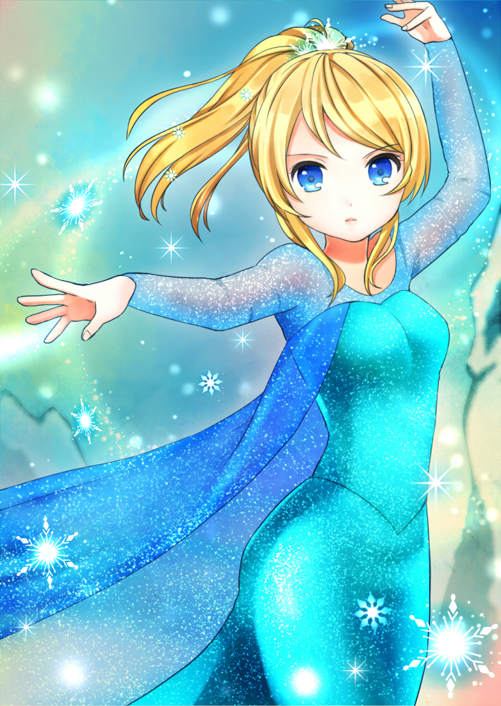 1girl ayase_eli blonde_hair blue_eyes breasts cape clarinet_(natsumi3230) cosplay dress elsa_(frozen) elsa_(frozen)_(cosplay) frozen_(disney) long_hair looking_at_viewer love_live!_school_idol_project ponytail snowflakes