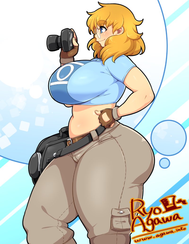 1girl agawa_ryou artist_name ass belt blonde_hair breasts camera eyebrows fingerless_gloves freckles glasses gloves hand_on_hip huge_breasts midriff short_hair solo thick_eyebrows thick_thighs thighs