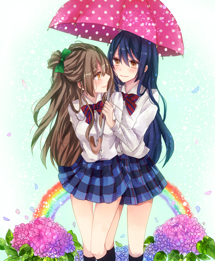 2girls ai_ai_gasa amber_eyes arm_behind_back blue_hair blush brown_hair carnation flower furukawa_kokoro green_background hair_ornament hair_ribbon holding_umbrella long_hair looking_at_another love_live!_school_idol_project minami_kotori multiple_girls petals plaid plaid_skirt polka_dot rainbow ribbon school_uniform short_sleeves side_ponytail skirt smile socks sonoda_umi umbrella yuri