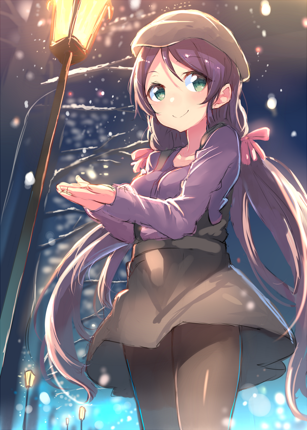 1girl beret black_legwear casual cowboy_shot green_eyes hat highres kame^^ lamppost long_hair looking_at_viewer love_live!_school_idol_project low_twintails night pantyhose smile snowing solo toujou_nozomi twintails very_long_hair