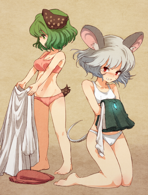 2girls animal_ears bare_shoulders barefoot blush bra breast_envy brown_background clothes_removed full_body glowing gradient gradient_background green_eyes green_hair grey_hair jewelry kasodani_kyouko kneeling looking_at_another midriff mouse_ears mouse_tail multiple_girls navel nazrin necklace panties profile red_eyes short_hair sports_bra sweatdrop tail tears touhou underwear urin