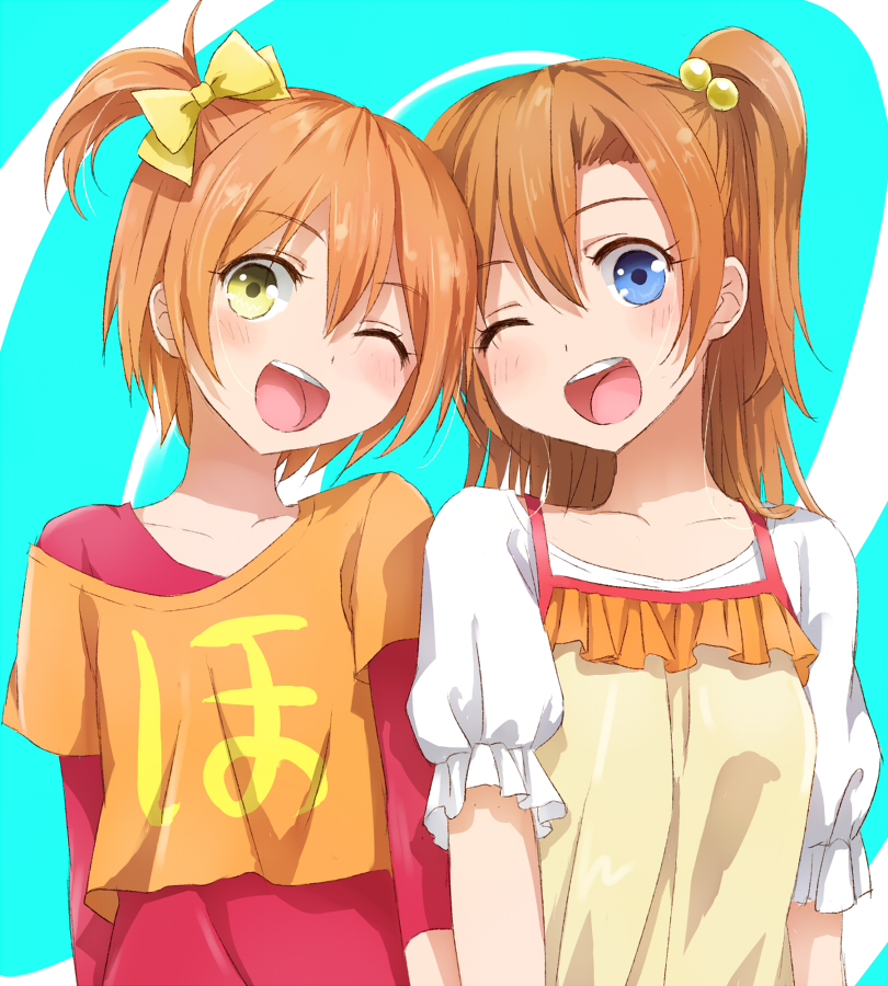 2girls alternative_costume blue_eyes cosplay duo female hoshizora_rin hoshizora_rin_(cosplay) kousaka_honoka kousaka_honoka_(cosplay) love_live!_school_idol_project medium_hair multiple_girls one_eye_closed orange_hair outfit_switch pixiv_id_14917954 short_hair side_ponytail wink