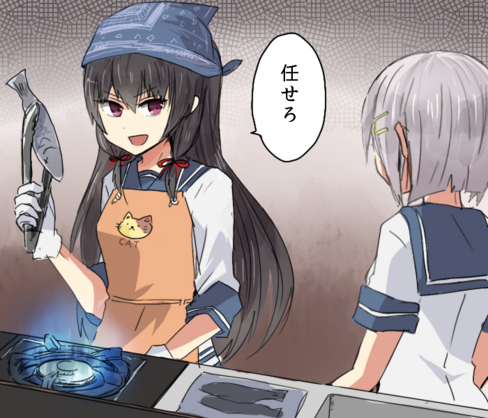 2girls alternate_costume animal_print annin_musou apron blue_fire clothes_writing commentary fire fish flame hamakaze_(kantai_collection) headband isokaze_(kantai_collection) kantai_collection looking_to_the_side multiple_girls pincers_(tool) stove translated you're_doing_it_wrong