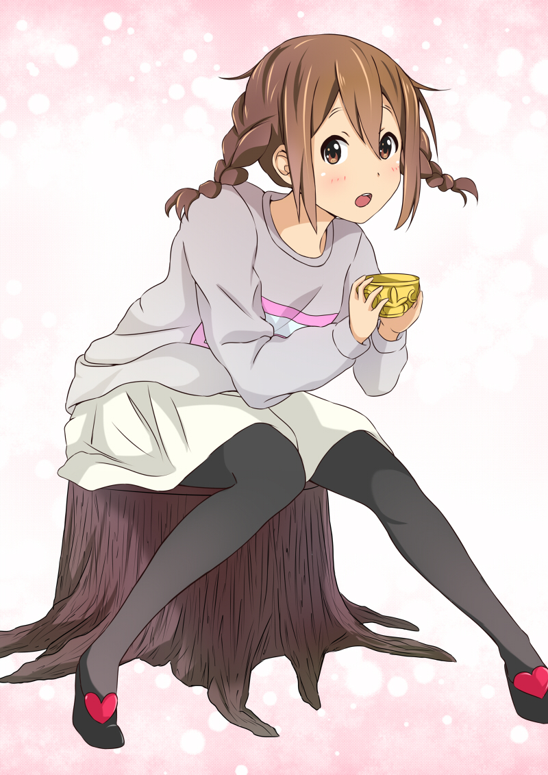 1girl brown_eyes brown_hair cupcake hirasawa_yui k-on! miro_(katsushikashibamata) pantyhose short_hair sitting tree_stump