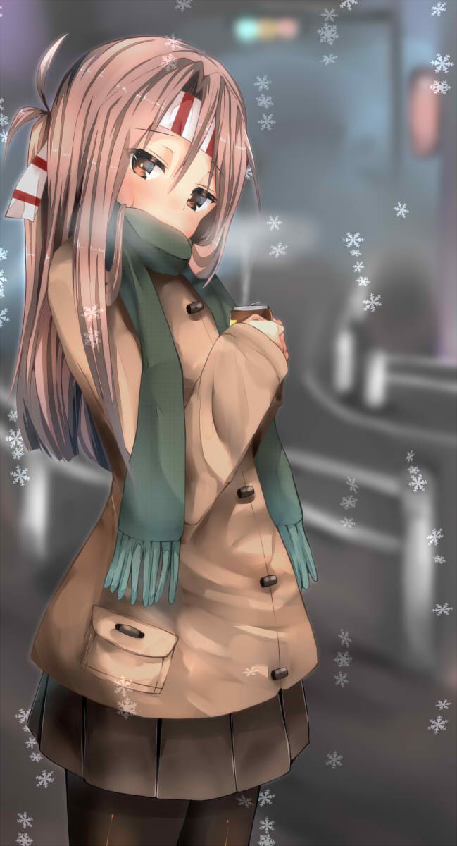 1girl alternate_costume atsutoku blush brown_coat brown_eyes brown_hair brown_legwear brown_skirt can canned_coffee cityscape coat coffee green_scarf hachimaki hair_ribbon headband high_ponytail highres kantai_collection light_brown_hair long_coat long_hair looking_at_viewer pantyhose ponytail ribbon scarf skirt snowflakes snowing solo steam zuihou_(kantai_collection)