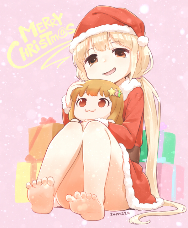 2girls :3 barefoot blonde_hair blush brown_eyes brown_hair futaba_anzu gift hat idolmaster idolmaster_cinderella_girls long_hair moroboshi_kirari multiple_girls nagian open_mouth santa_costume sitting smile twintails