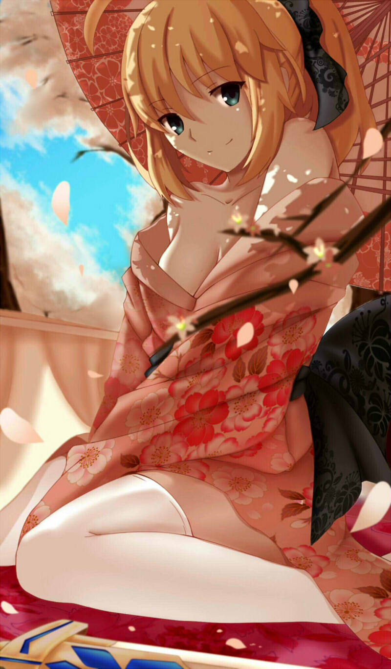 1girl ahoge bare_shoulders blonde_hair cherry_blossoms collarbone excalibur fate_(series) floral_print green_eyes highres japanese_clothes kimono looking_at_viewer obi off_shoulder oriental_umbrella paperfinger petals ponytail saber sash sky smile solo sword thigh-highs type-moon umbrella weapon white_legwear