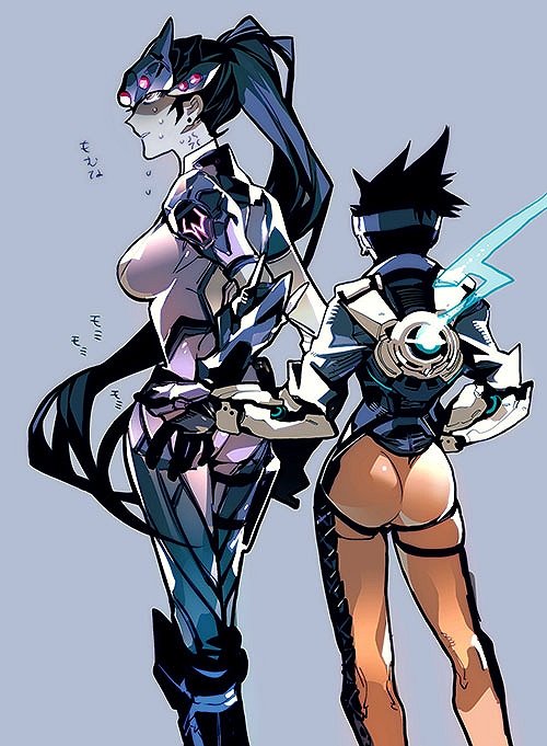 2girls ass ass_grab back bodysuit hattori_masahiko head_mounted_display long_hair multiple_girls overwatch ponytail purple_hair purple_skin short_hair tracer_(overwatch) very_long_hair widowmaker_(overwatch)