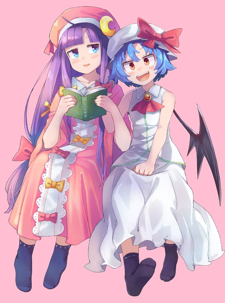 2girls :d ahoge anarogumaaa ascot bangs bat_wings black_legwear blue_eyes blue_hair blunt_bangs blush book bow brooch commentary_request crescent crescent_hair_ornament dress eyebrows eyebrows_visible_through_hair fang full_body hair_ornament hair_ribbon hat hat_bow jewelry long_hair mob_cap multiple_girls open_mouth orange_bow patchouli_knowledge pink_background pink_dress pink_hat purple_hair red_bow red_eyes remilia_scarlet ribbon short_hair simple_background sitting sleeveless smile socks touhou tress_ribbon very_long_hair white_dress white_hat wings