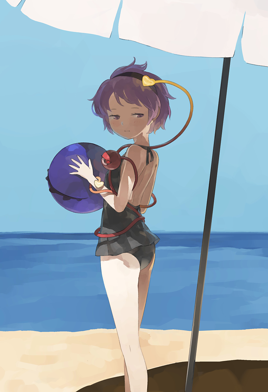 1girl ball bare_back beach beach_umbrella beachball black_swimsuit casual_one-piece_swimsuit cowboy_shot expressionless hairband heart highres komeiji_satori looking_at_viewer looking_back one-piece_swimsuit purple_hair shihou_(g-o-s) short_hair solo standing swimsuit third_eye touhou umbrella violet_eyes