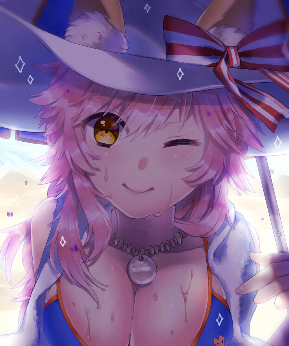 1girl animal_ears bare_shoulders breasts caster_(fate/extra) cleavage close-up fate/grand_order fate_(series) fox_ears grey_(artist3856499) hair_between_eyes hat highres holding holding_umbrella large_breasts lips long_hair looking_at_viewer one_eye_closed pink_hair smile solo sun_hat umbrella upper_body wet wet_clothes yellow_eyes