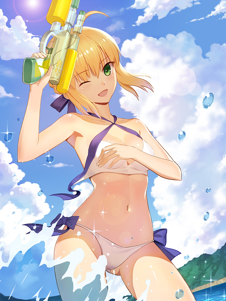 1girl :d ahoge arm_up bare_shoulders bikini blonde_hair breasts cleavage clouds covering covering_breasts day eyebrows eyebrows_visible_through_hair fate/grand_order fate/stay_night fate_(series) green_eyes hair_ribbon head_tilt holding looking_at_viewer navel one_eye_closed open_mouth outdoors ribbon saber sky smile solo splashing swimsuit vmax-ver wading wardrobe_malfunction water water_gun wet white_bikini