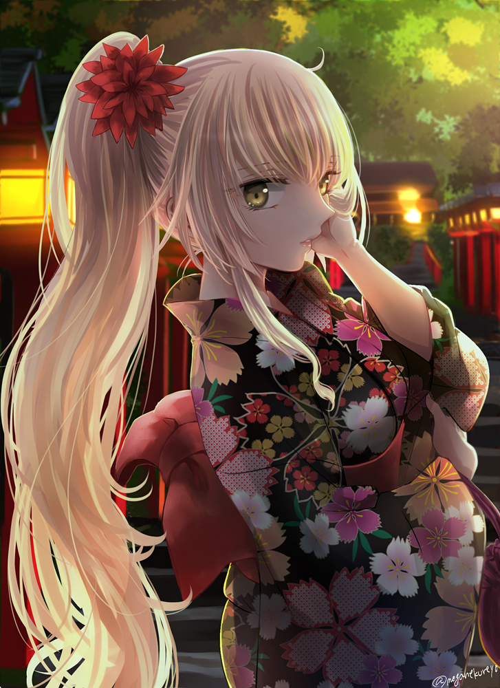 1girl alternate_costume alternate_hairstyle architecture blonde_hair blurry cowboy_shot depth_of_field east_asian_architecture fate/grand_order fate_(series) floral_print from_side japanese_clothes jeanne_alter kimono kinchaku long_hair looking_at_viewer looking_to_the_side obi parted_lips ponytail ruler_(fate/apocrypha) sash sidelocks solo sushimaro torii twitter_username very_long_hair wide_sleeves yellow_eyes yukata