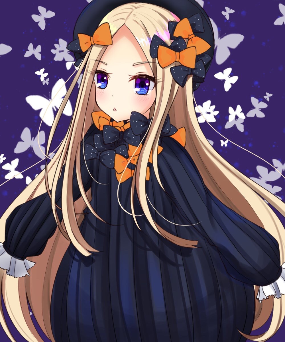 1girl :&lt; abigail_williams_(fate/grand_order) bangs black_bow black_dress black_hat blonde_hair blue_eyes blush bow butterfly commentary_request dress eyebrows_visible_through_hair fate/grand_order fate_(series) forehead hair_bow hat highres long_hair long_sleeves orange_bow parted_bangs parted_lips polka_dot polka_dot_bow purple_background sleeves_past_fingers sleeves_past_wrists solo triangle_mouth very_long_hair yuuki_(snow-rain00)