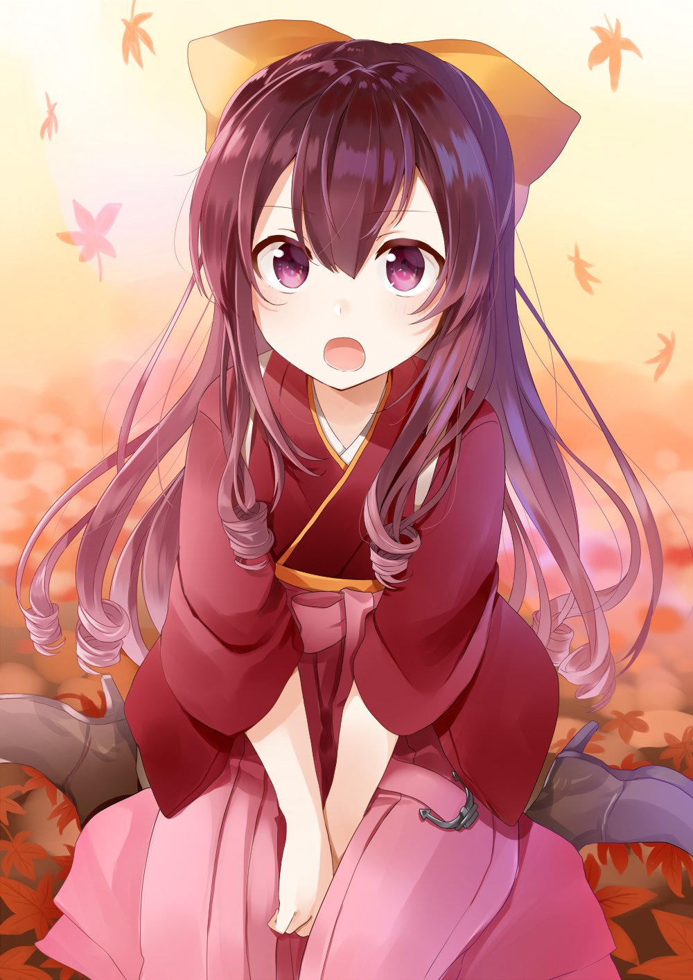 1girl alternate_hairstyle between_legs bow cherry_blossoms commentary drill_hair floral_background hair_between_eyes hair_bow hakama hand_between_legs highres japanese_clothes kamikaze_(kantai_collection) kantai_collection kimono light_blush long_hair looking_at_viewer meiji_schoolgirl_uniform open_mouth purple_hair sitting solo v_arms very_long_hair violet_eyes wariza yuna_(yukiyuna)