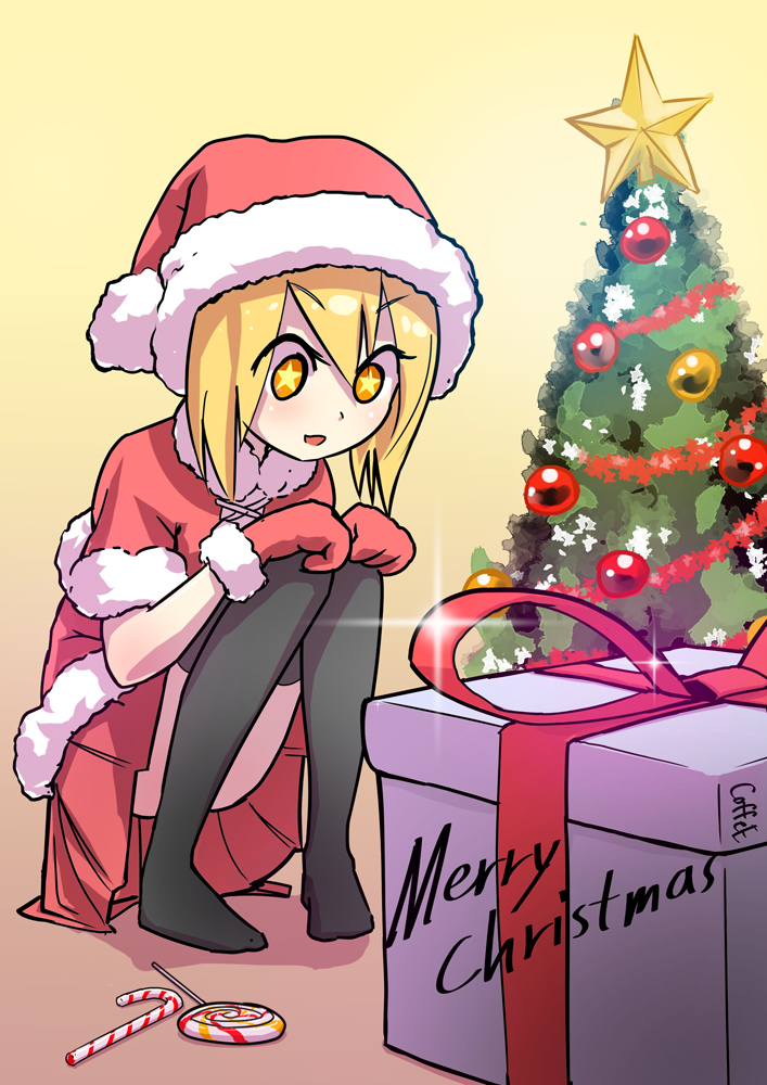 1girl artist_name bangs black_legwear blonde_hair blush bow box candy candy_cane capelet christmas christmas_tree coffee_(ecafree2) english excited fur hair_between_eyes hands_on_knees happy hat kneeling lollipop merry_christmas miniskirt mittens no_shoes ornament pigeon-toed pleated_skirt present red_hat red_skirt santa_costume santa_hat simple_background skirt smile solo sparkle squatting star star-shaped_pupils symbol-shaped_pupils thigh-highs thighs tree yellow_background