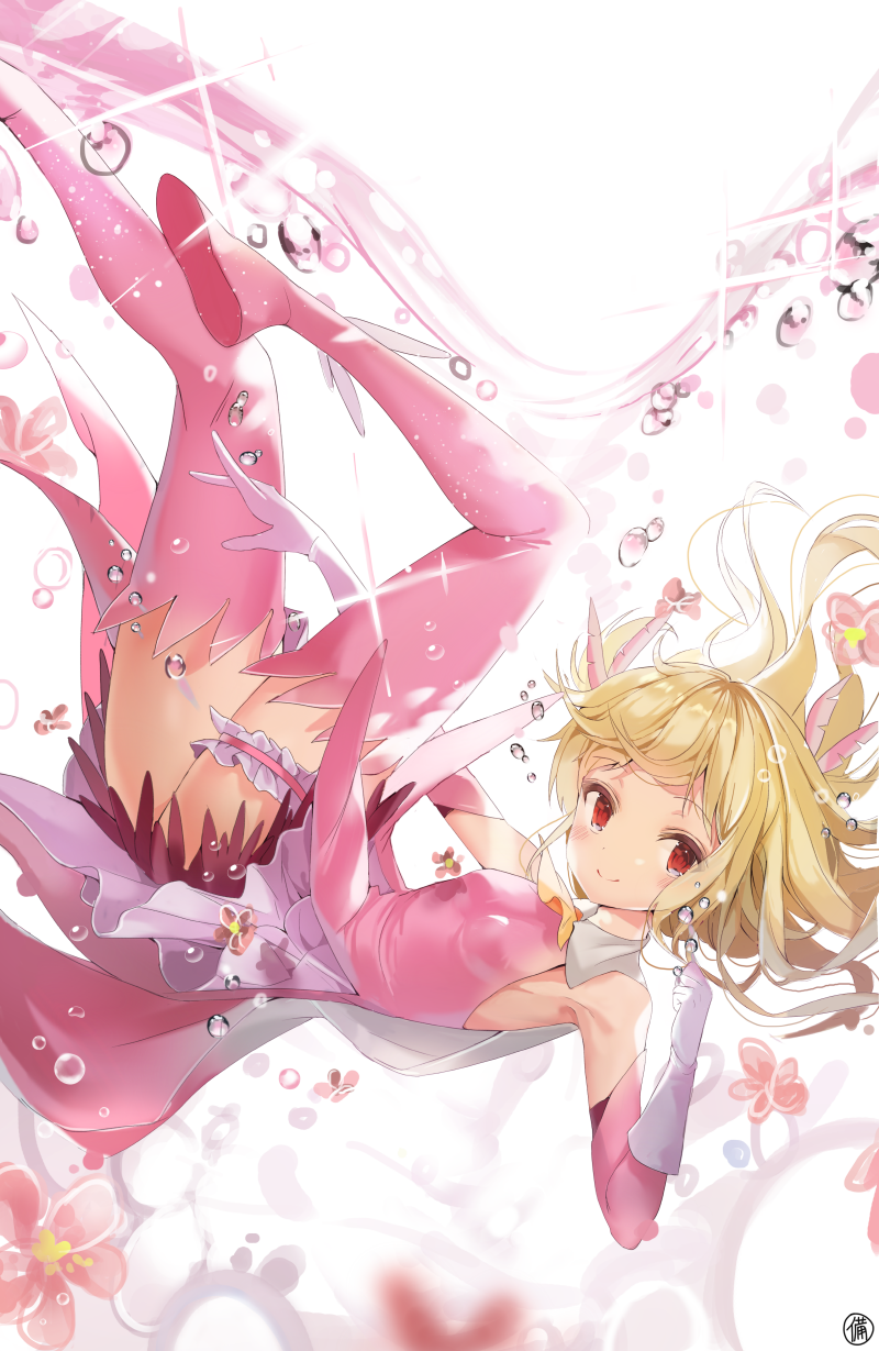 1girl air_bubble blonde_hair blush boots bubble dress elbow_gloves fate/grand_order fate/kaleid_liner_prisma_illya fate_(series) feathers floating_hair garters gloves hair_feathers highres illyasviel_von_einzbern long_hair magical_girl melang_b pink_boots pink_dress prisma_illya red_eyes sleeveless sleeveless_dress smile solo thigh-highs underwater water white_gloves