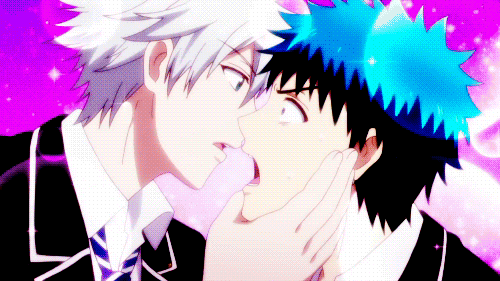 2boys animated animated_gif blue_eyes blue_hair grey_hair kiss miyamura_toranosuke multiple_boys rolling school_uniform surprised yamada-kun_to_7-nin_no_majo yamada_ryuu yaoi
