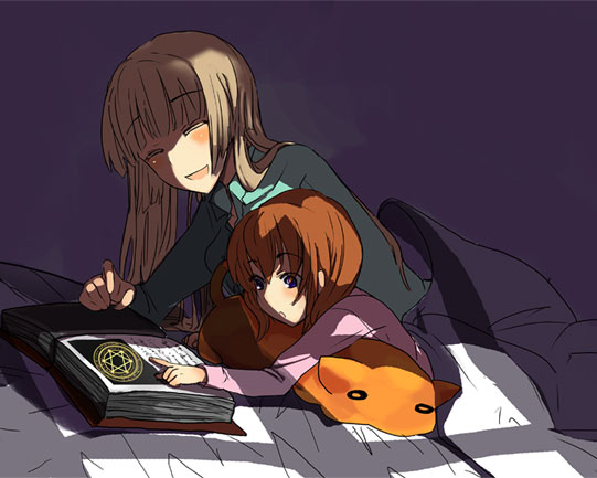 2girls age_difference bed book hime_cut lying mother_and_daughter multiple_girls on_stomach reading sakutarou sora_(efr) umineko_no_naku_koro_ni ushiromiya_maria ushiromiya_rosa