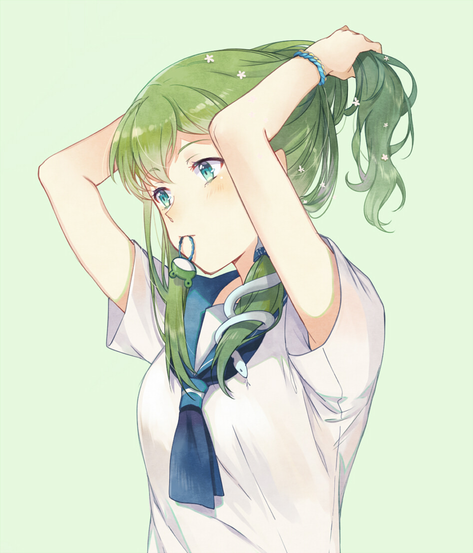 1girl adapted_costume armpit_peek bracelet breasts casual ekira_nieto frog_hair_ornament green_background green_hair hair_ornament hair_ornament_removed hair_tubes holding holding_hair jewelry kochiya_sanae long_hair looking_at_viewer medium_breasts mouth_hold neckerchief school_uniform serafuku short_sleeves sidelocks simple_background snake_hair_ornament solo touhou tying_hair upper_body