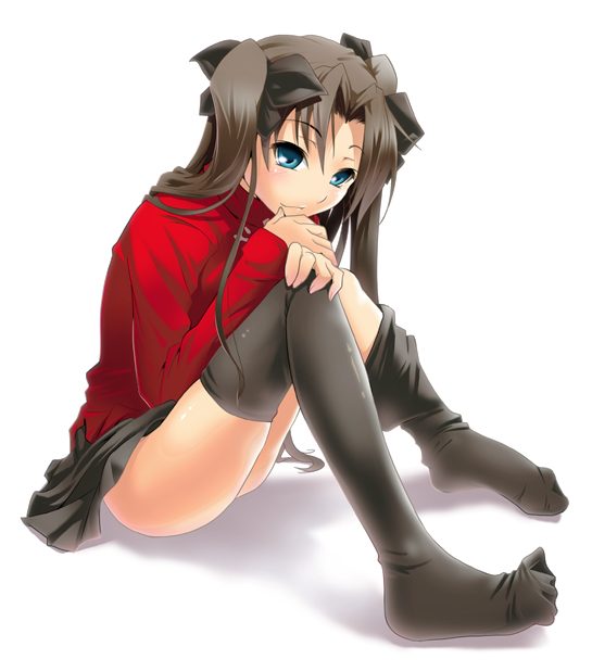 1girl black_hair black_legwear blue_eyes fate/stay_night fate_(series) feet hand_on_knee hand_on_own_knee long_legs loose_thighhigh nilitsu no_shoes shadow simple_background sitting skirt solo thigh-highs tohsaka_rin white_background zettai_ryouiki