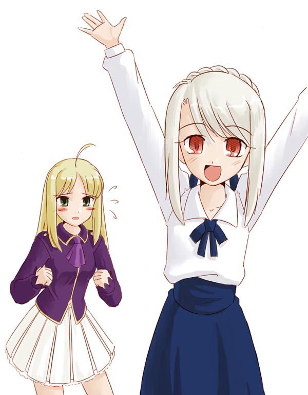 2girls alternate_hairstyle artoria_pendragon_(all) artoria_pendragon_(all)_(cosplay) blouse blush cosplay costume_switch fate/kaleid_liner_prisma_illya fate/stay_night fate_(series) green_eyes illyasviel_von_einzbern illyasviel_von_einzbern_(cosplay) multiple_girls red_eyes saber saber_(cosplay)