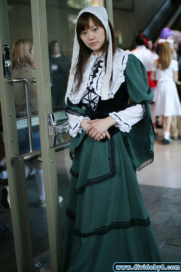 asian cosplay maid photo rozen_maiden skirt solo suiseiseki